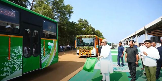 କୋରାପୁଟ ଜିଲ୍ଲାରେ ଲକ୍ଷ୍ମୀ ବସ୍ ଯୋଜନାର ଶୁଭାରମ୍ଭ କଲେ ମୁଖ୍ୟମନ୍ତ୍ରୀ |