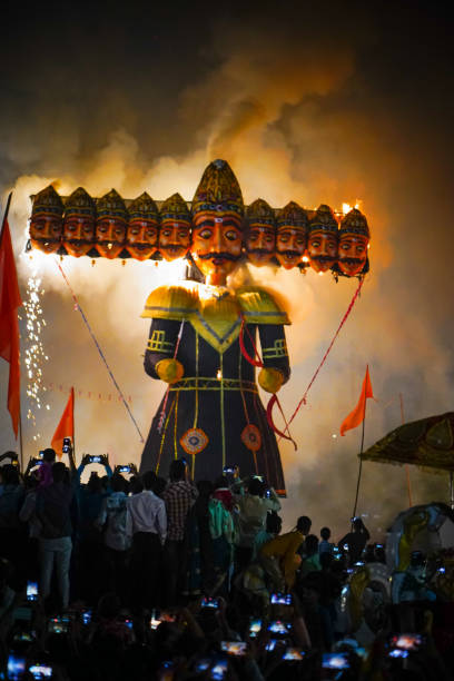ରାବଣ ଦହନର ଶୁଭ ସମୟ ଏବଂ ଅସ୍ତ୍ର ପୂଜାର ପଦ୍ଧତି ବିଷୟରେ ଜାଣନ୍ତୁ।