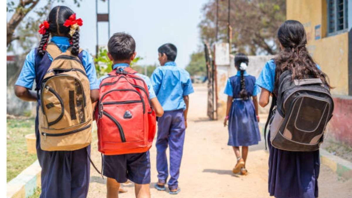 ପ୍ରଧାନ ଶିକ୍ଷକଙ୍କ ଅନୁପସ୍ଥିତିରେ ସହପାଠୀଙ୍କ ଉନ୍ମମୁତ କାଣ୍ଡ
